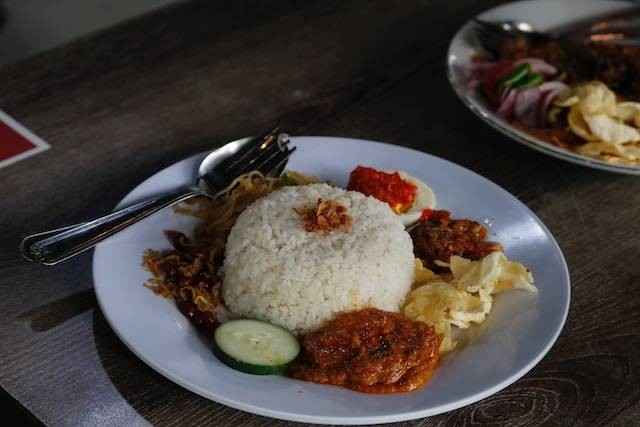 Makanan Khas Minangkabau yang Wajib Dicoba Wisatawan